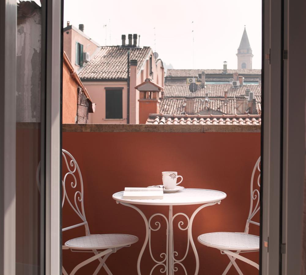 Hotel Bed In Bo Porta San Mamolo Bologna Exterior foto